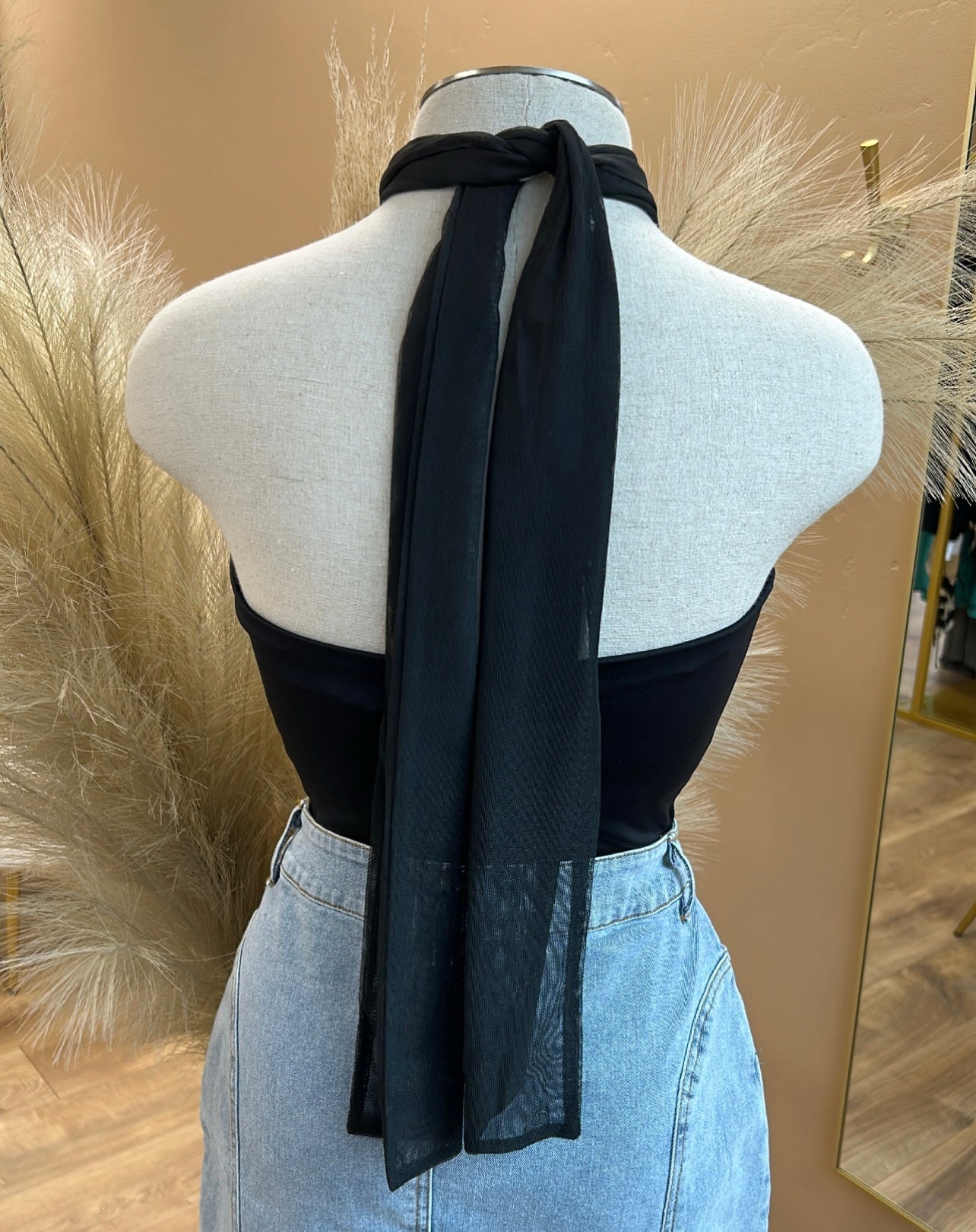 HALTER NECK TOP