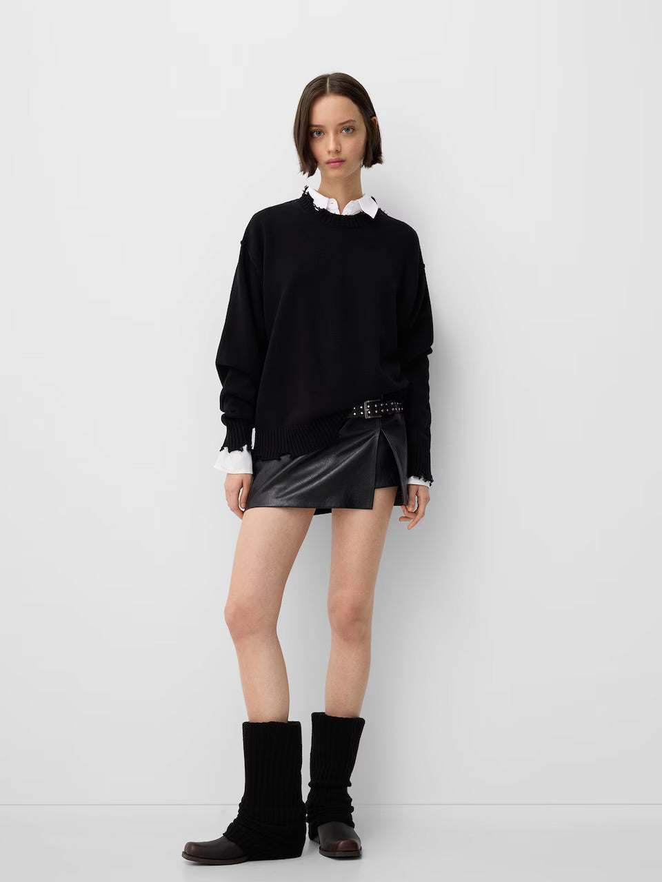BELTED SIDE SLIT LEATHER SKIRT