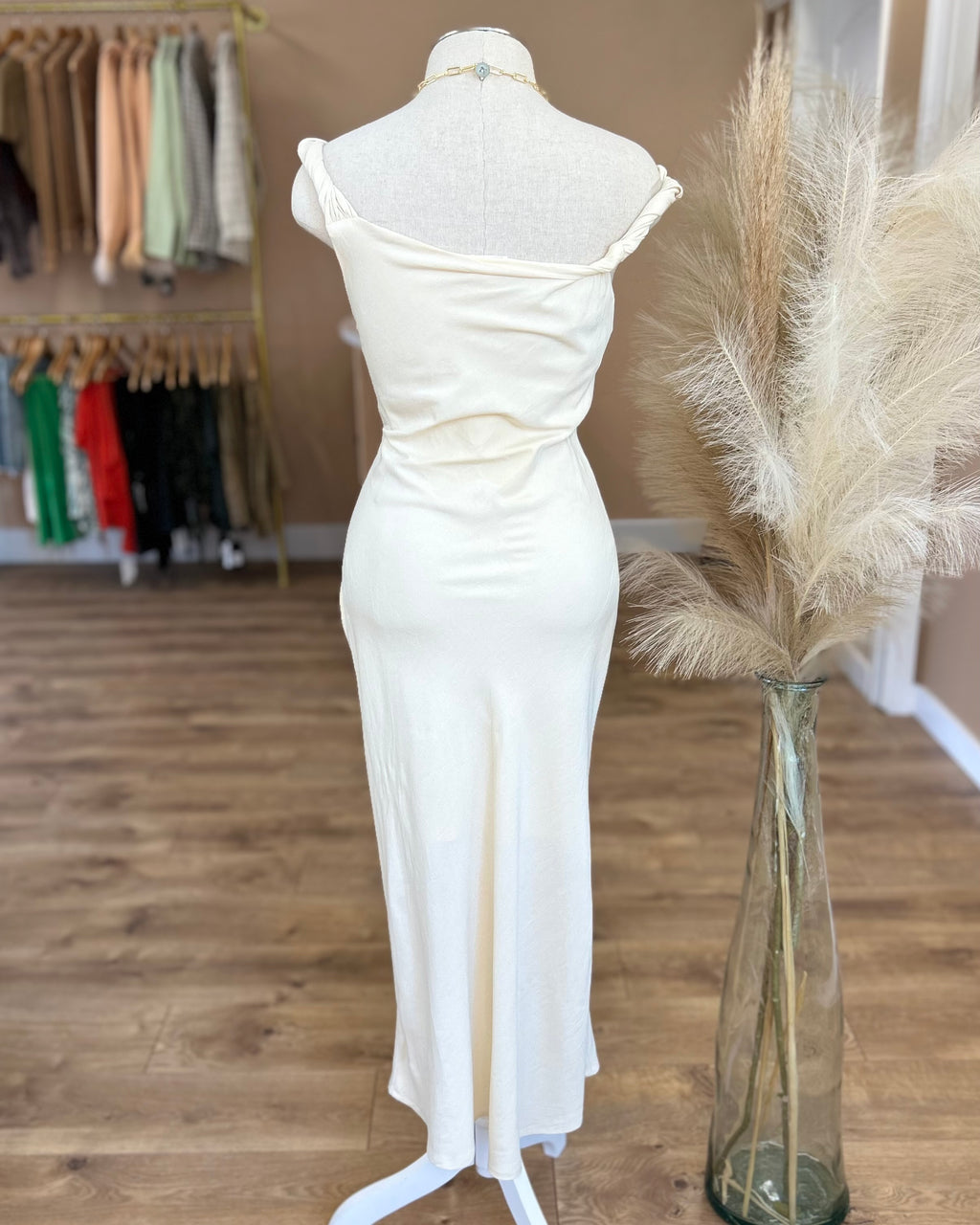 TWISTED DETAIL U-NECK MIDI DRESS