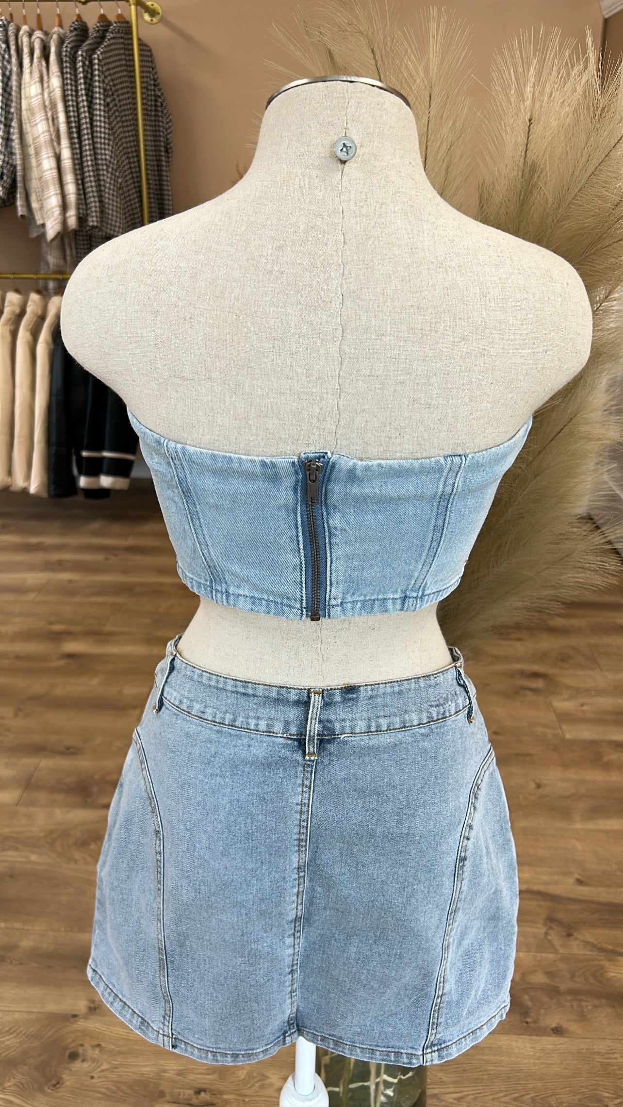 DENIM BUCKLE CROP TOP